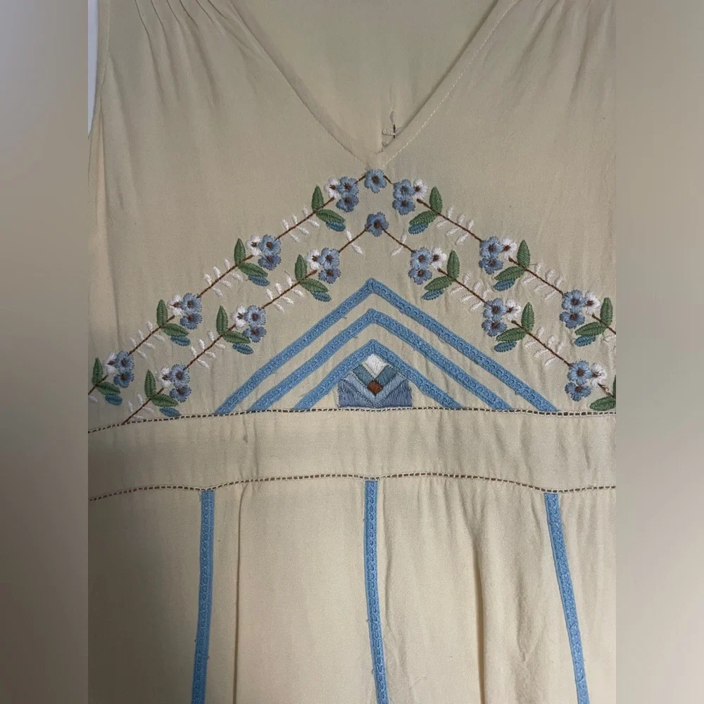 Kimchi Blue 🩵 Yellow and Blue Embroidered Mini Dress, M 💛 - Picture 5 of 7